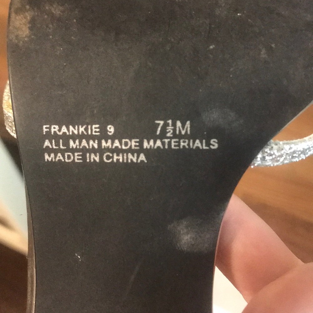 Heels - Picture 5 of 5